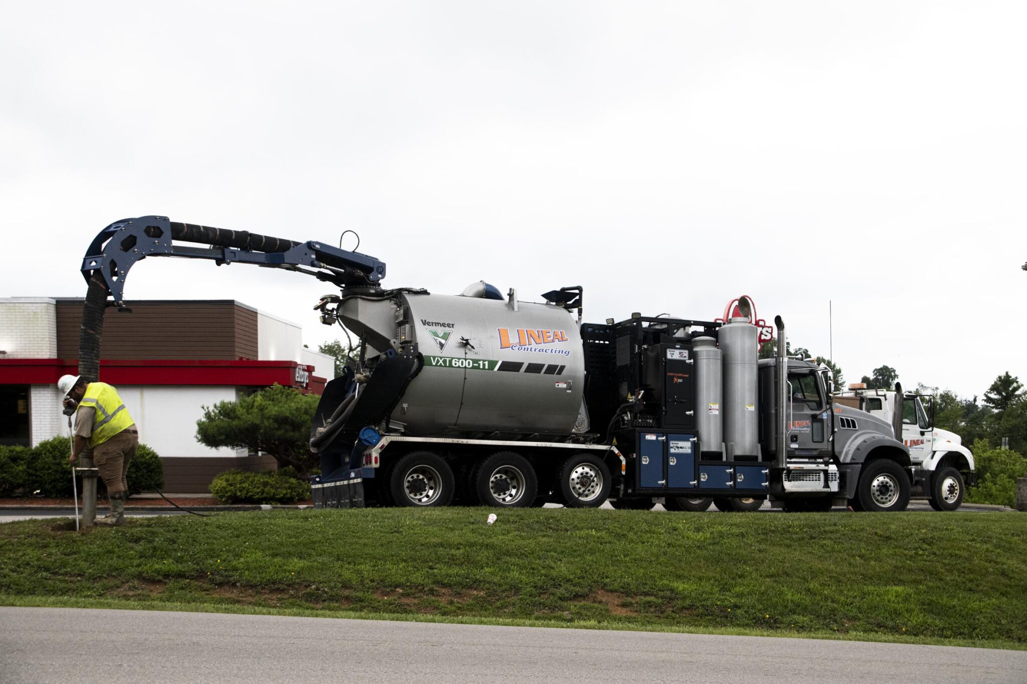 HydroVac Lineal Contracting, Inc.
